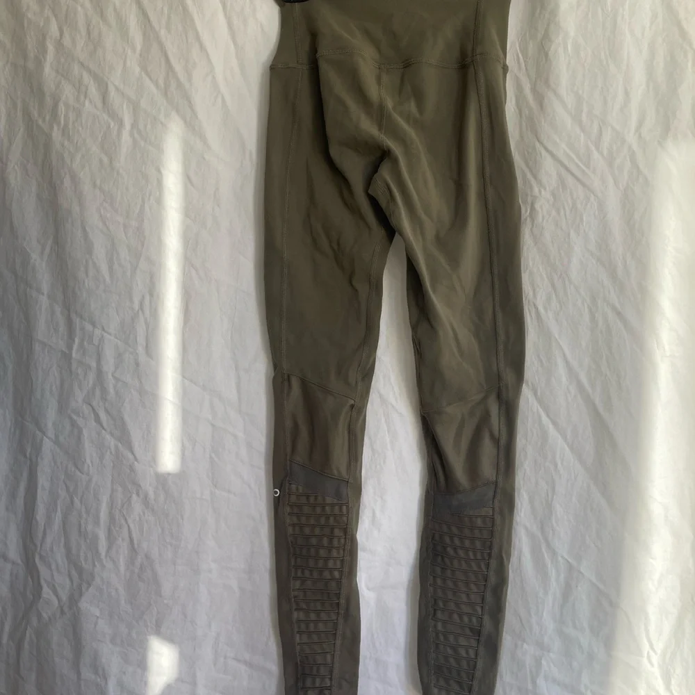 Alo Yoga High-Waisted Moto Legging Olive Ribbed Mesh Performance Tights Size XXS